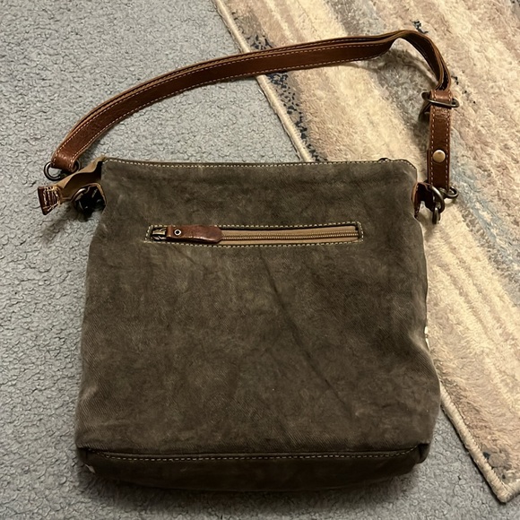 Myra Bag Chic Indie Crossbody - Picture 10 of 13